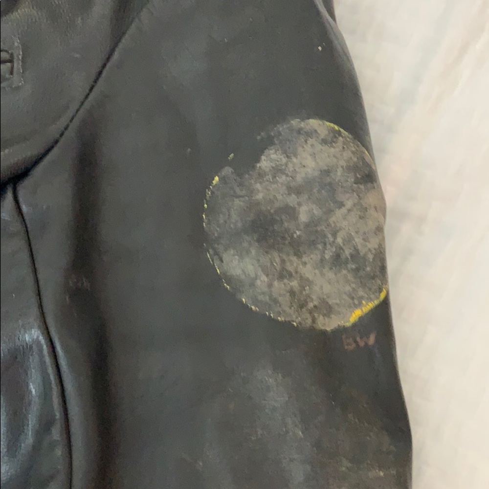 Leather jacket - Picture 3 of 7
